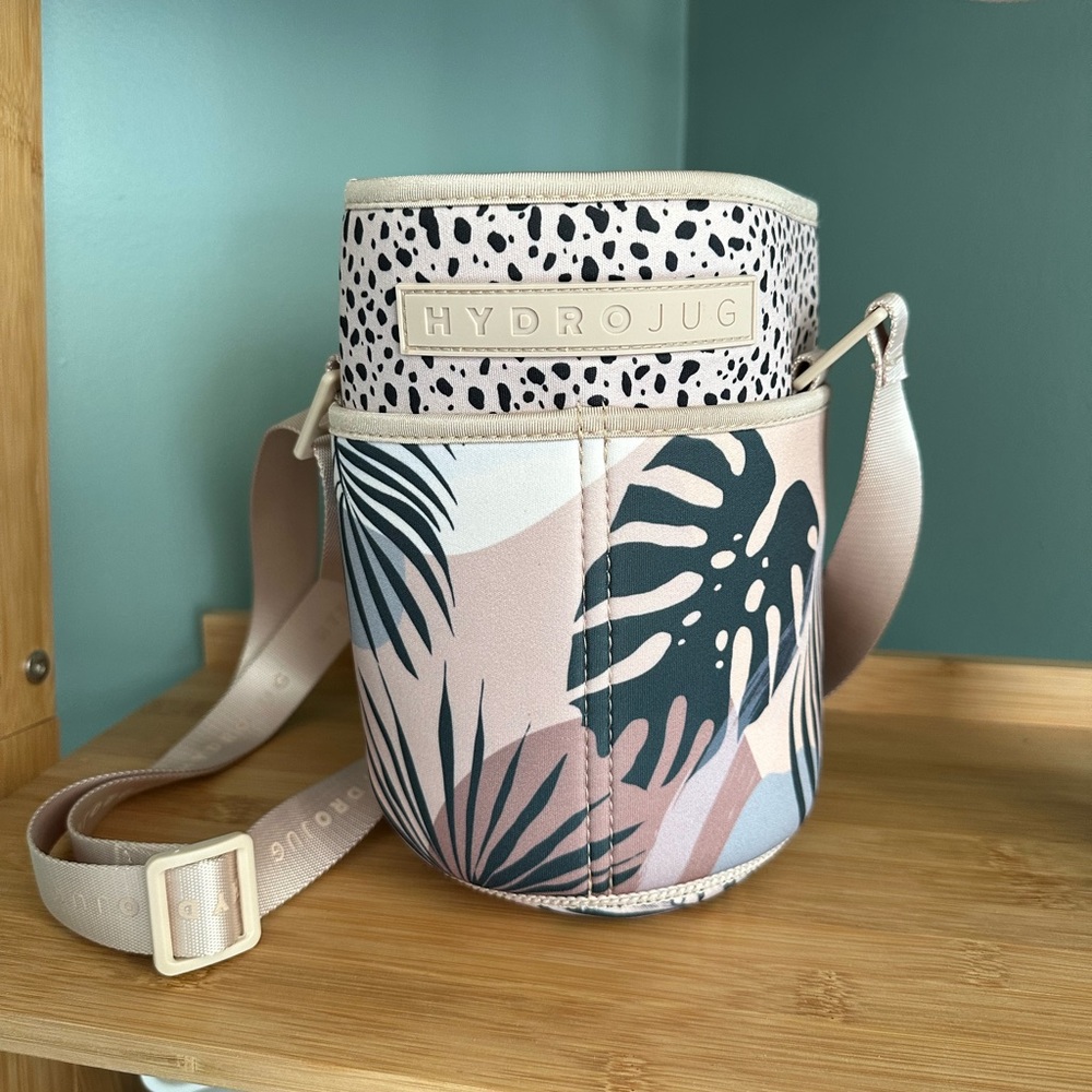 Hydrojug boho island sleeve